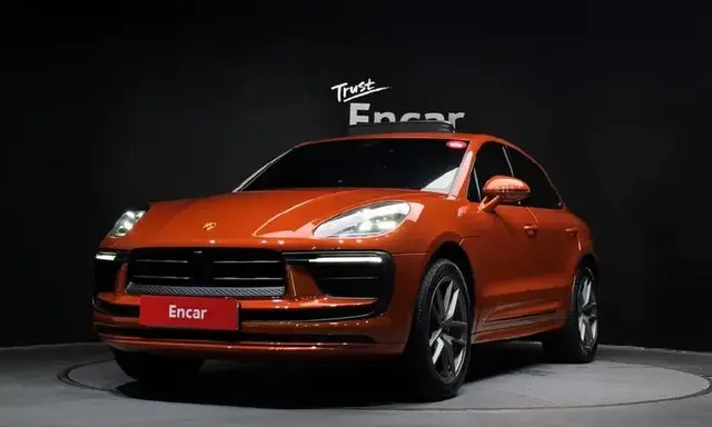 PORSCHE MACAN 2022