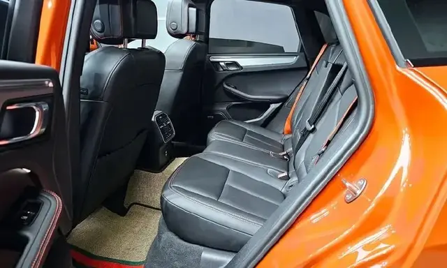 PORSCHE MACAN 2022