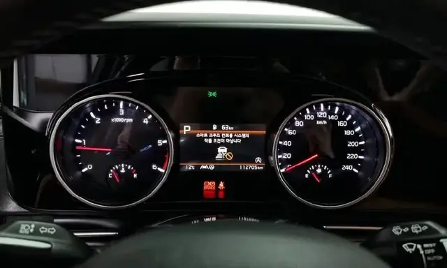 KIA CARNIVAL PRESTIGE 2023