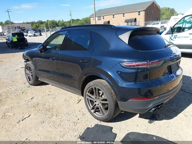 PORSCHE CAYENNE PLATINUM EDITION 2023