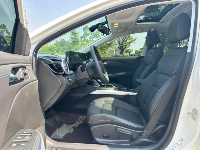 CHEVROLET CRUZE 2023