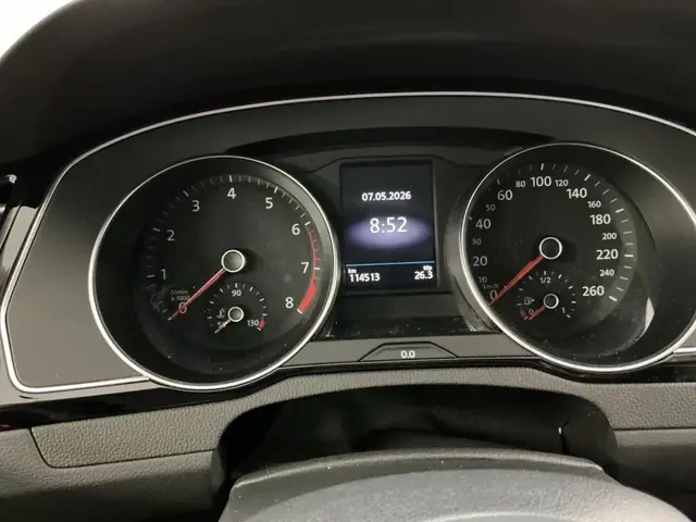 VOLKSWAGEN PASSAT ELEGANCE 2022