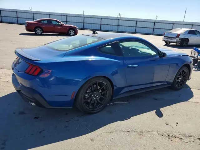 FORD MUSTANG 2024