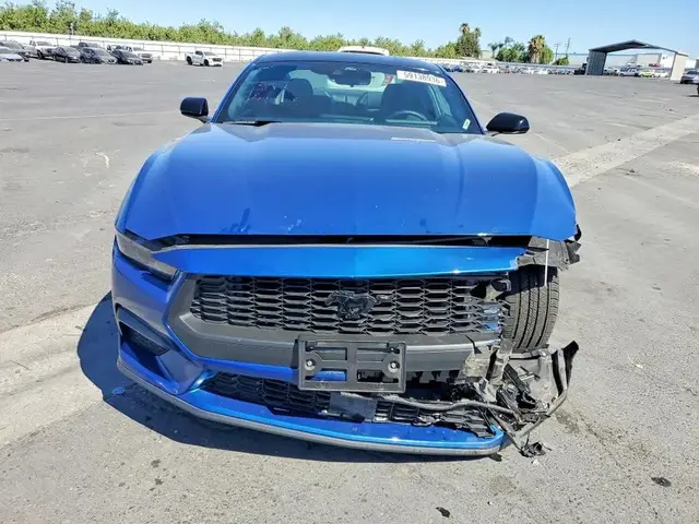 FORD MUSTANG 2024