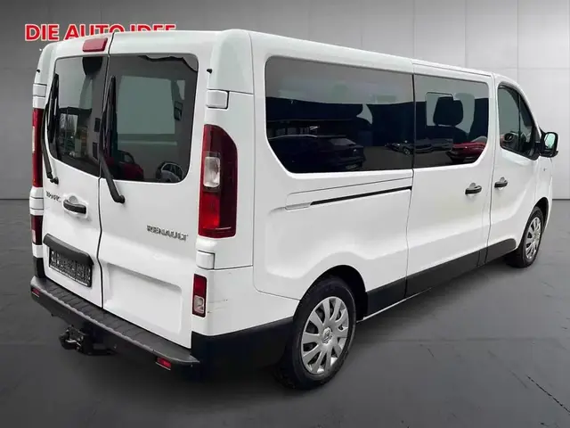 RENAULT TRAFIC 2019