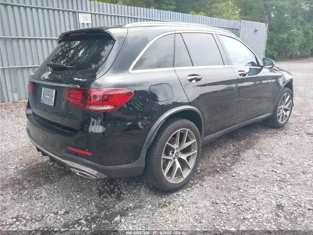 MERCEDES-BENZ GLC 300 4MATIC SUV 2022