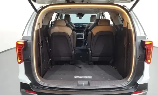 KIA CANIVAL NOBLESSE 2023