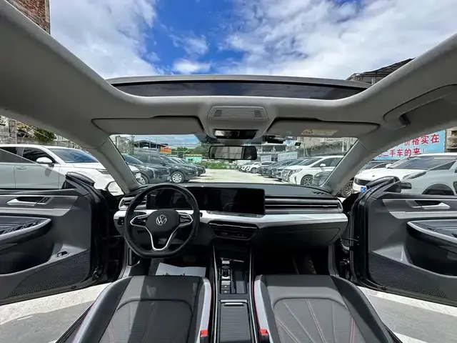 VOLKSWAGEN LAMANDO L 280TSI DSG 2023
