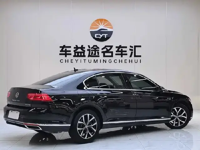 VOLKSWAGEN MAGOTAN 330TSI DSG 2022