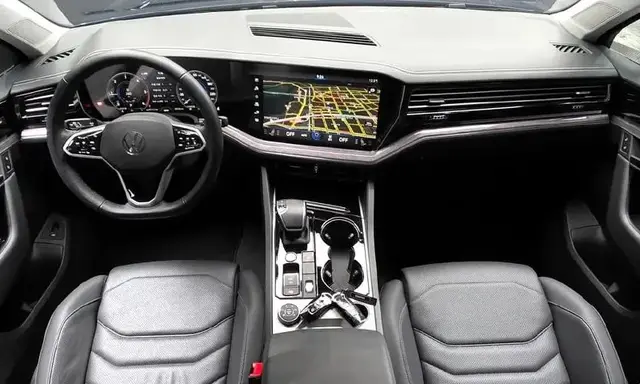 VOLKSWAGEN TOUAREG 2023