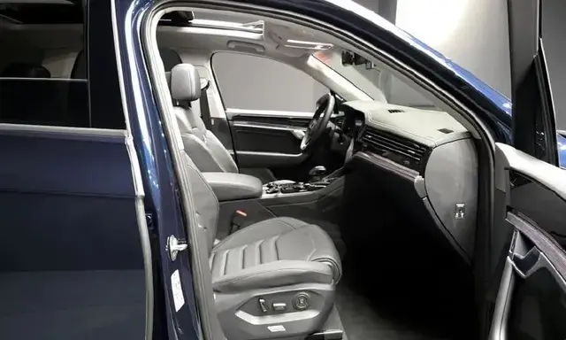 VOLKSWAGEN TOUAREG 2023