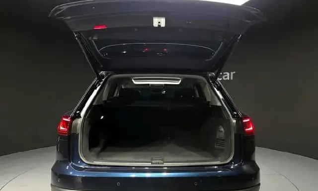 VOLKSWAGEN TOUAREG 2023