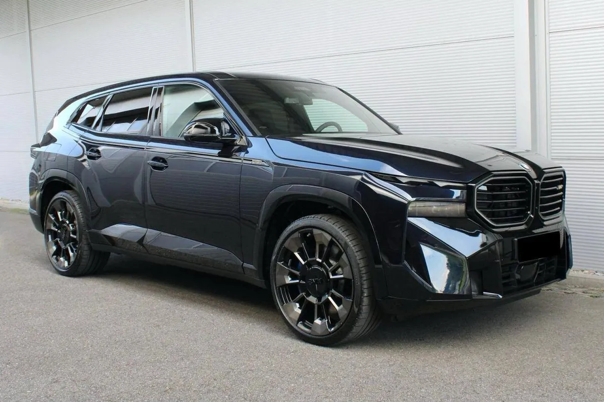 BMW XM 2024