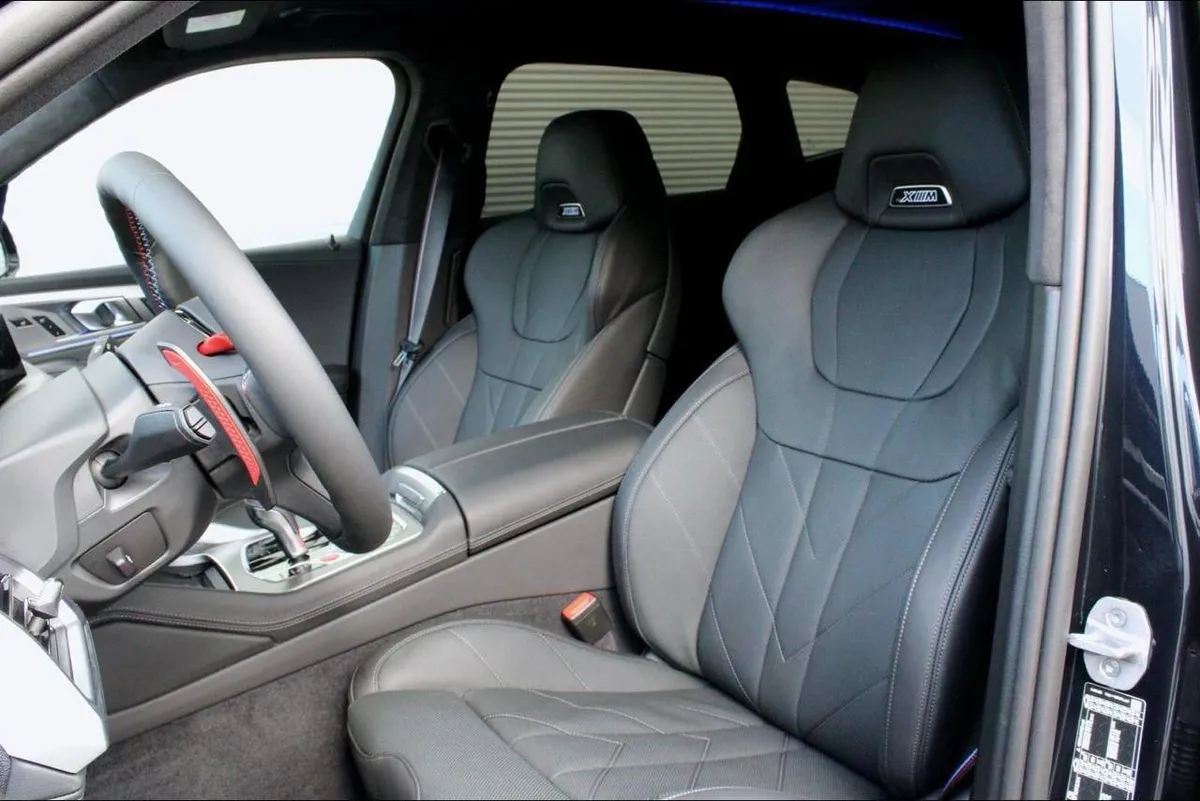 BMW XM 2024