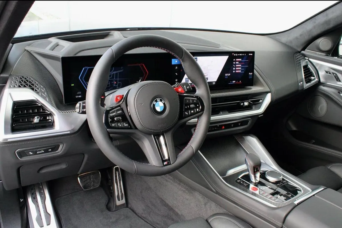 BMW XM 2024