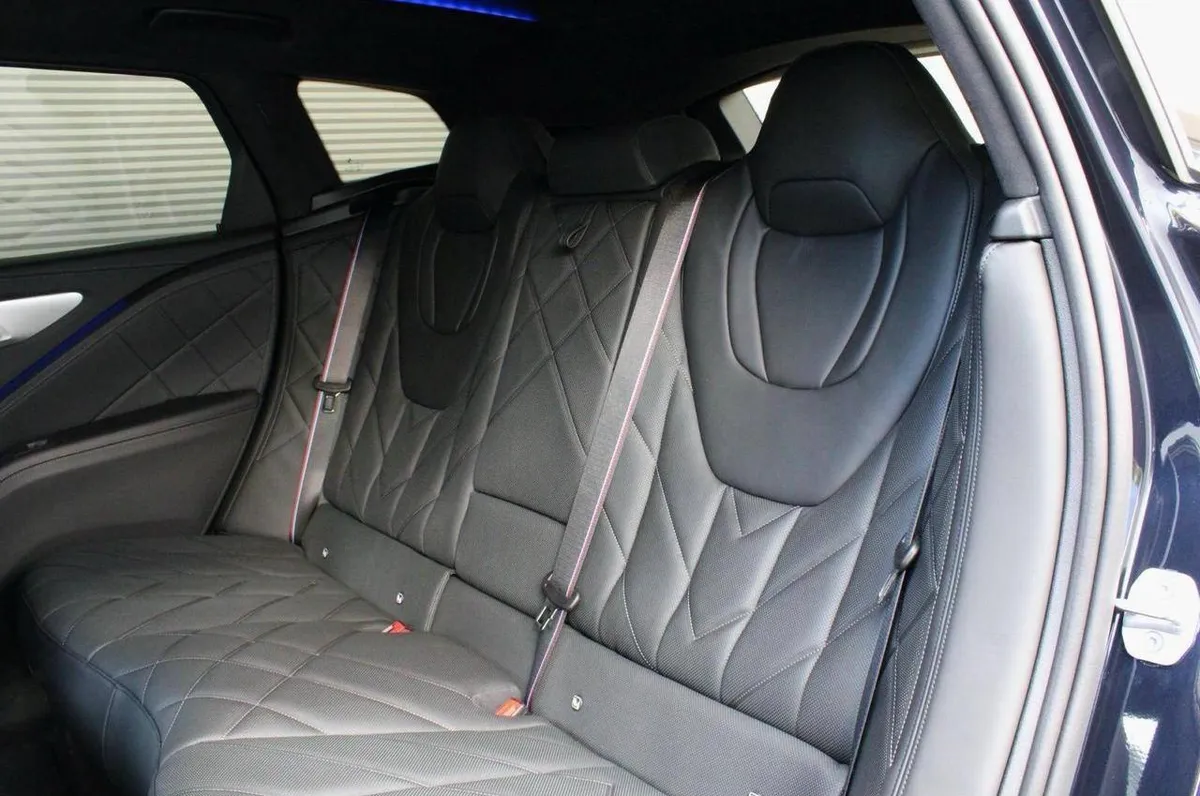BMW XM 2024