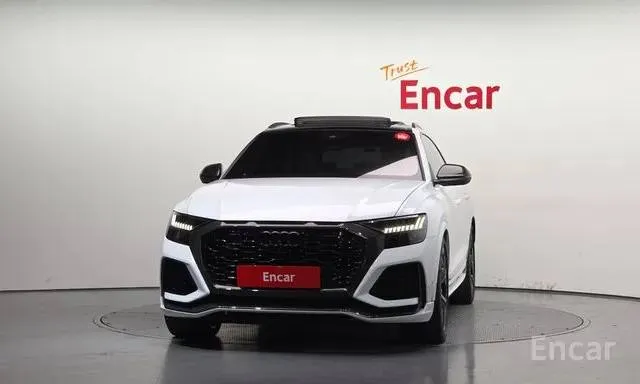 AUDI RSQ8 2022