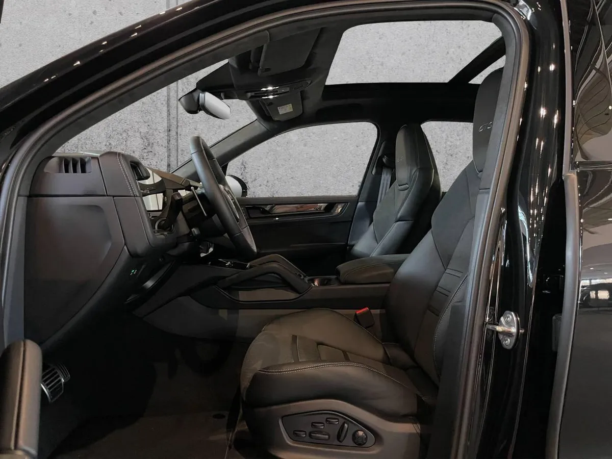 PORSCHE CAYENNE GTS 2026