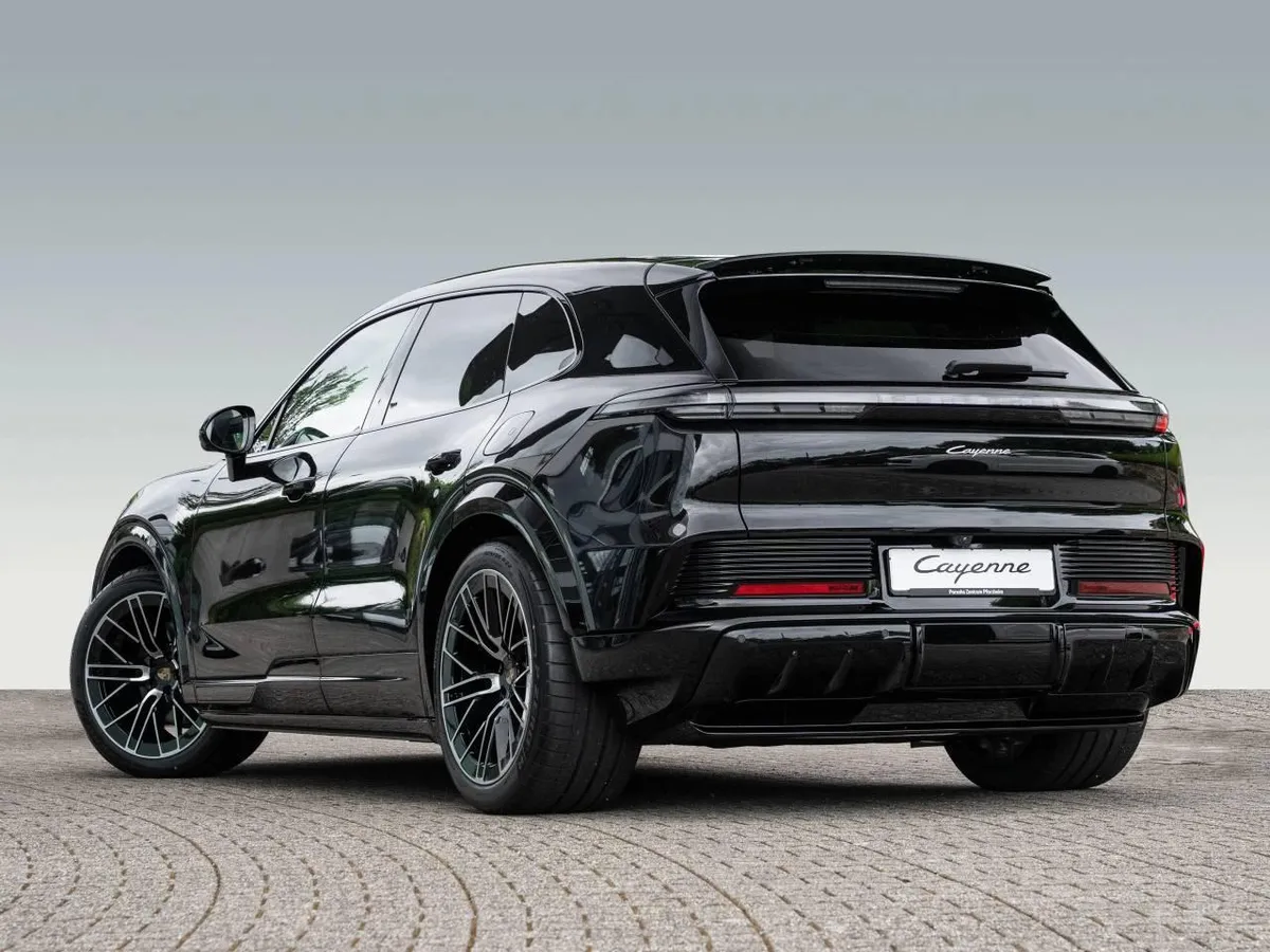 PORSCHE CAYENNE ELECTRIC 2026