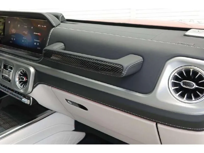 MERCEDES-BENZ G63 AMG 2025