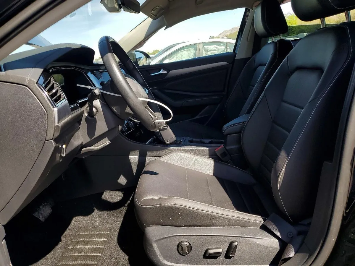 VOLKSWAGEN JETTA SE 2023