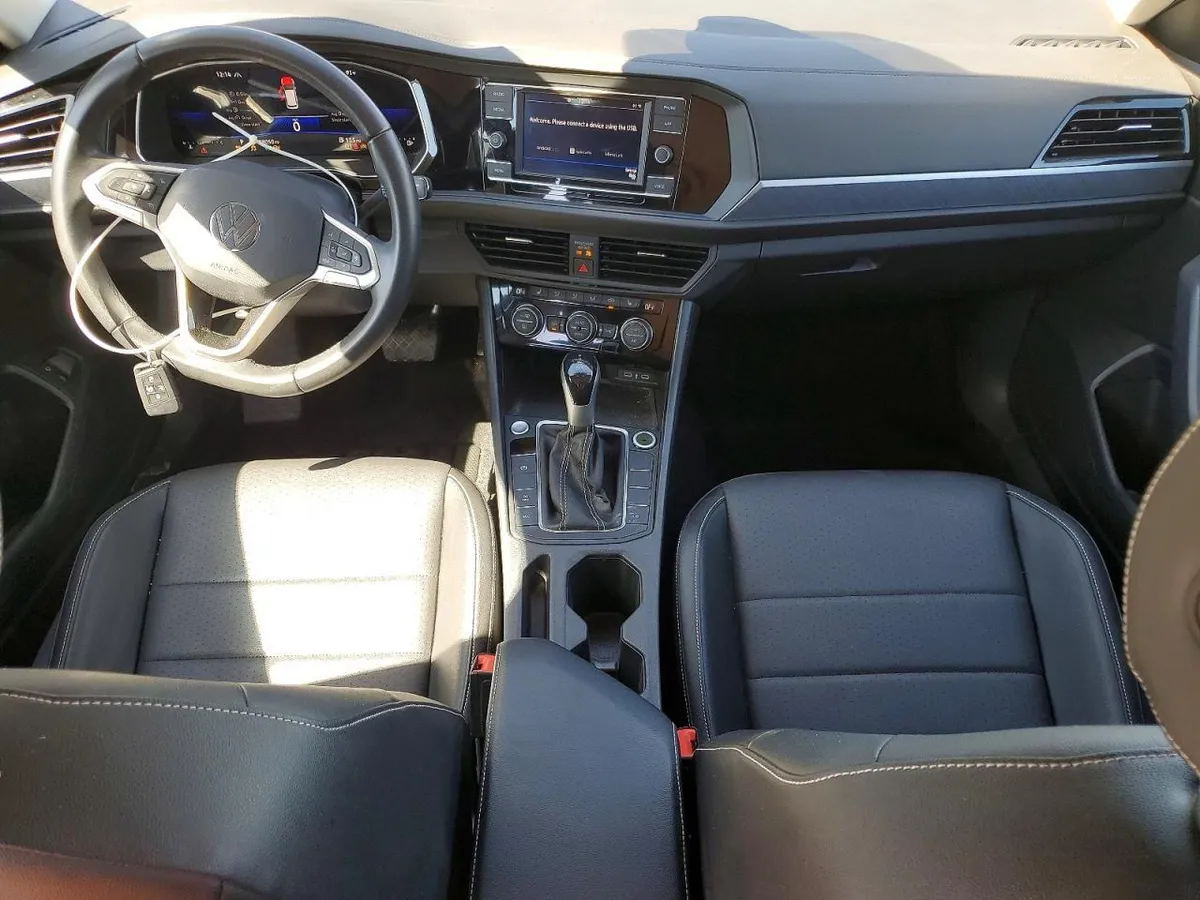 VOLKSWAGEN JETTA SE 2023
