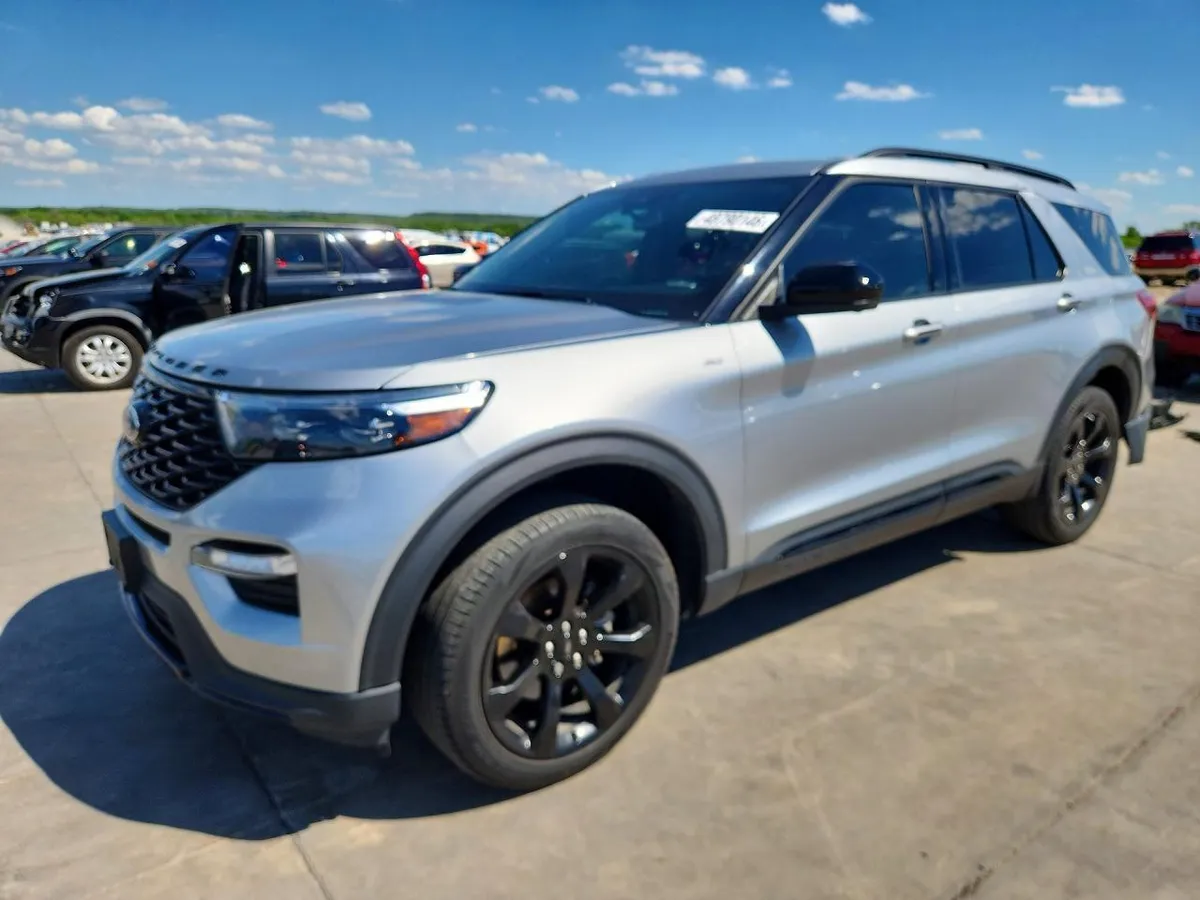 FORD EXPLORER ST-LINE 2023
