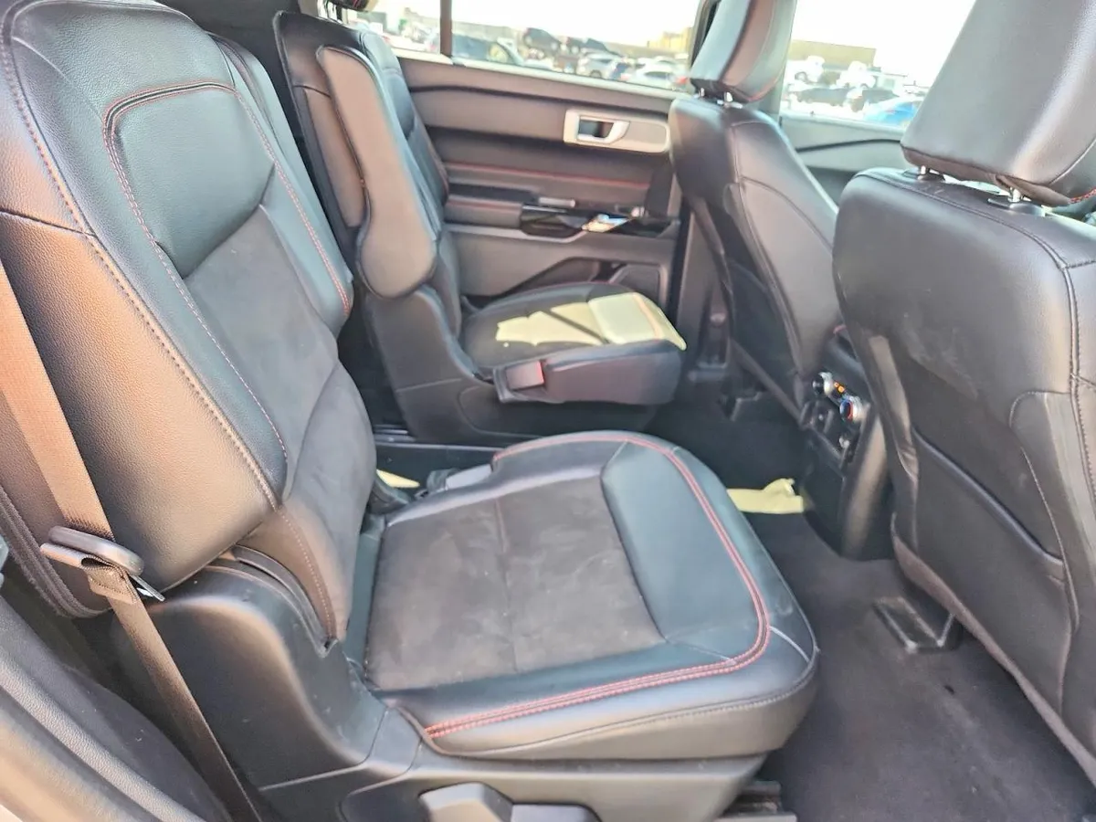 FORD EXPLORER ST-LINE 2023