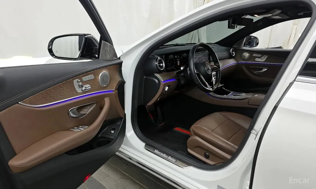 MERCEDES-BENZ W213 E250 2022