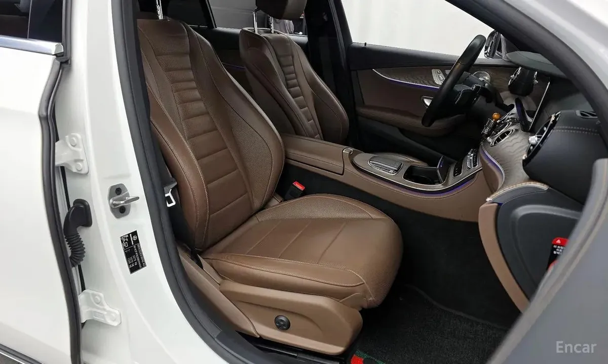 MERCEDES-BENZ W213 E250 2022
