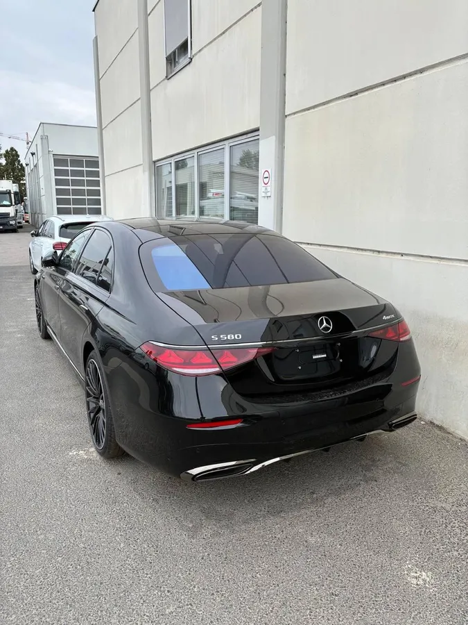 MERCEDES-BENZ S580 2026