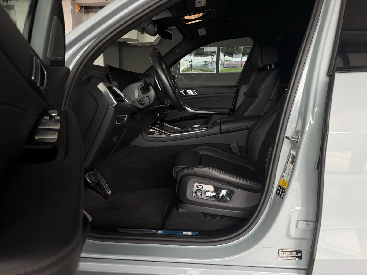 BMW X7 40I 2022