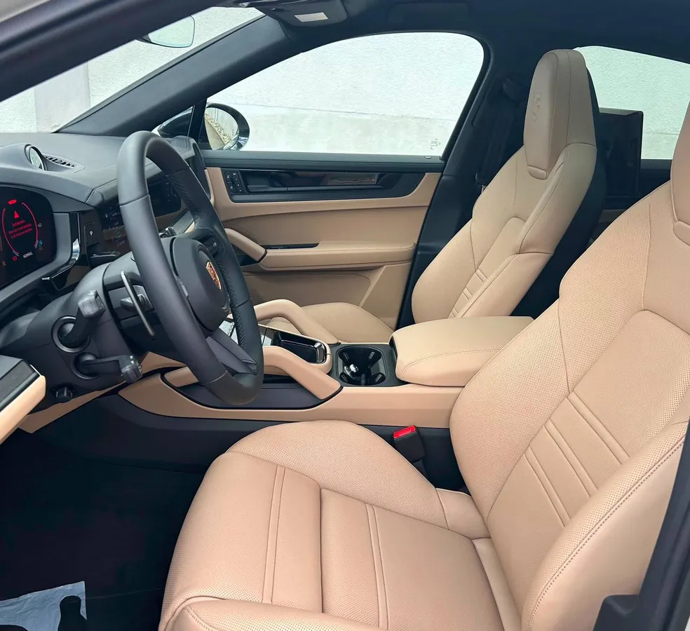 PORSCHE CAYENNE 2026