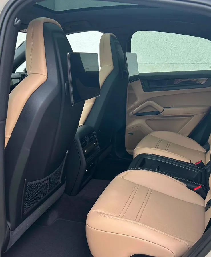 PORSCHE CAYENNE 2026