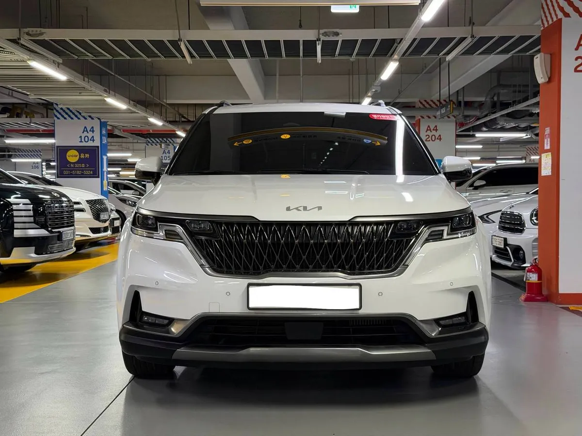 KIA CARNIVAL NOBLESSE 2023