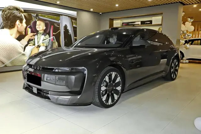 AUDI E5 SPORTBACK FLAGSHIP QUATTRO 2025