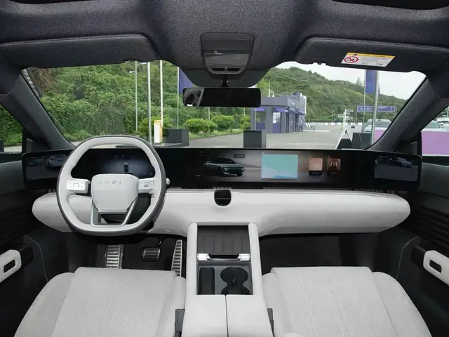 AUDI E5 SPORTBACK FLAGSHIP QUATTRO 2025