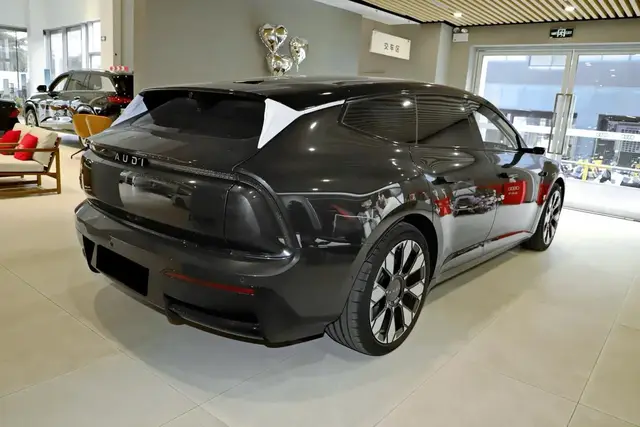 AUDI E5 SPORTBACK FLAGSHIP QUATTRO 2025