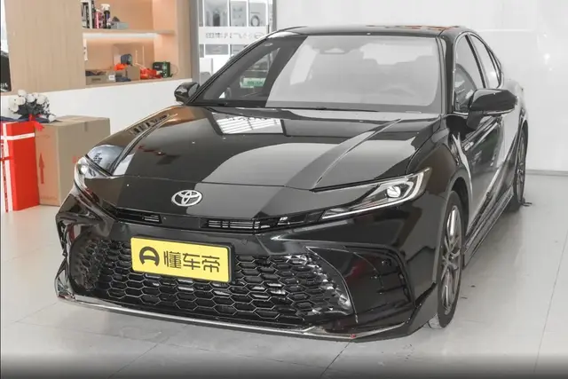 TOYOTA CAMRY HYBRID 2 2026