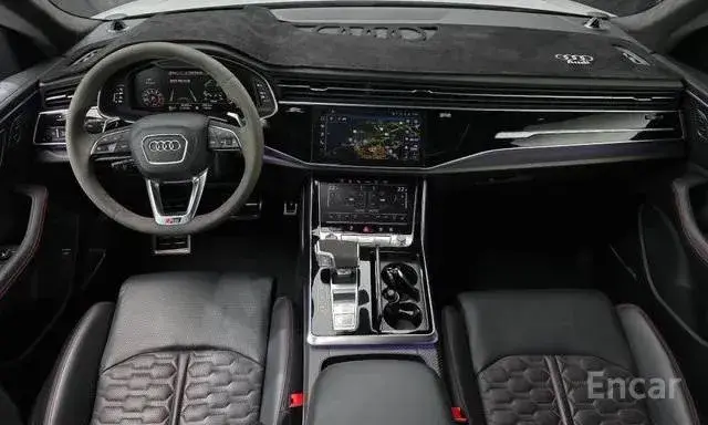 AUDI RSQ8 2022