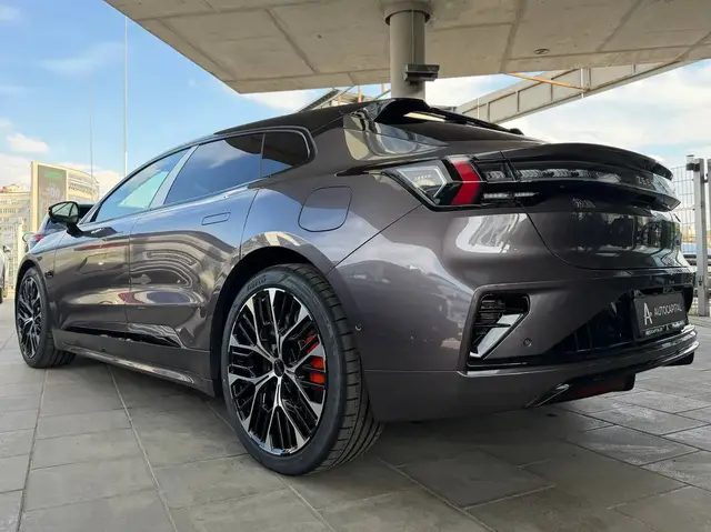 ZEEKR 001 ULTRA 2026