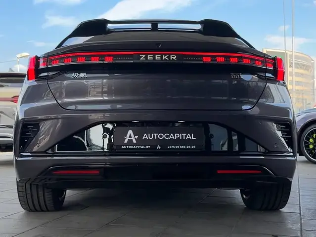 ZEEKR 001 ULTRA 2026