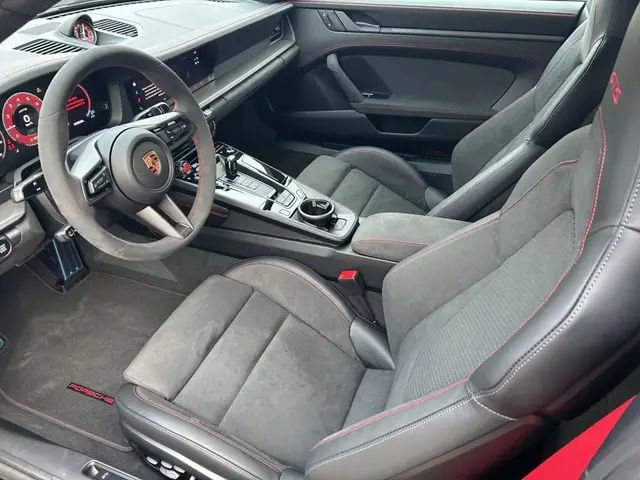 PORSCHE 911 CARRERA 4 GTS 2026