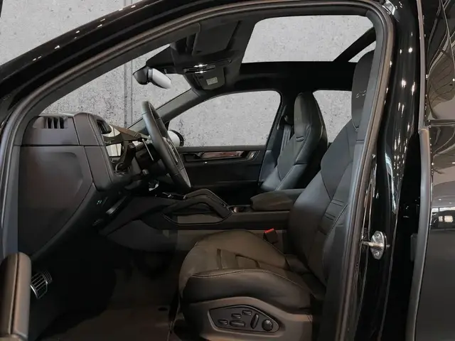 PORSCHE CAYENNE GTS 2026