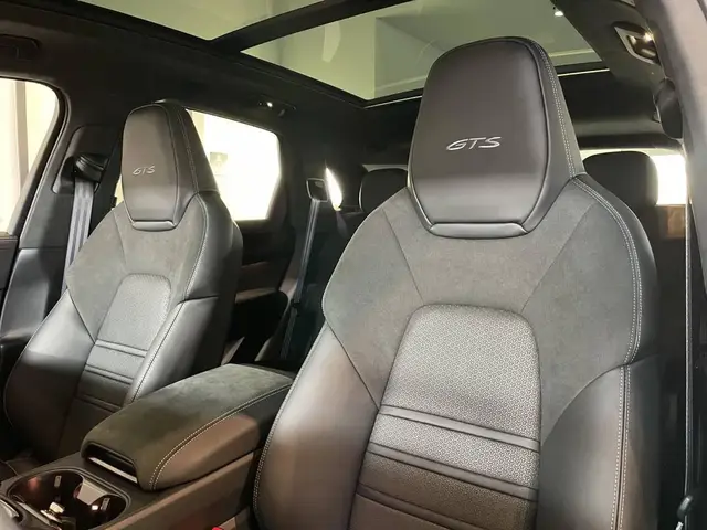 PORSCHE CAYENNE GTS 2026