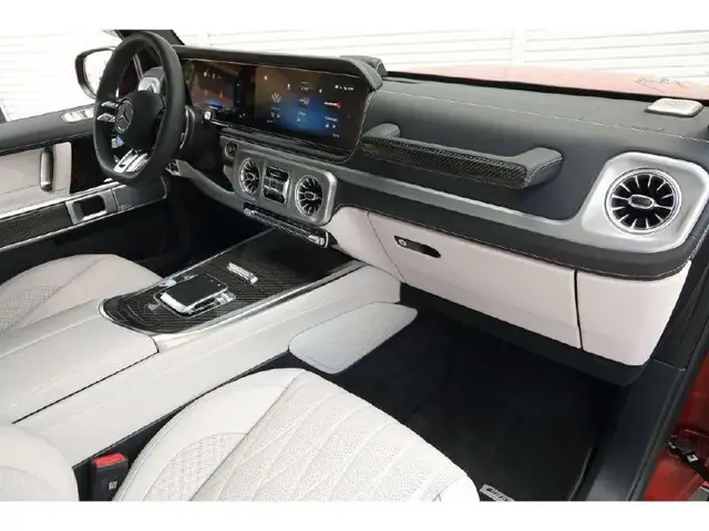 MERCEDES-BENZ G63 AMG 2025