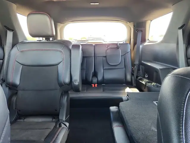 FORD EXPLORER ST-LINE 2023