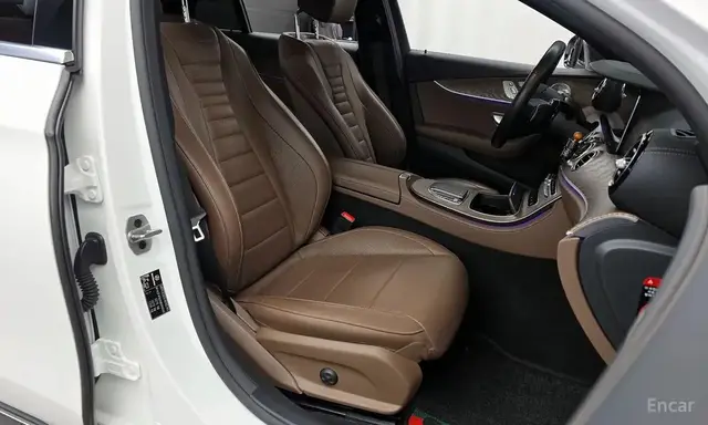 MERCEDES-BENZ W213 E250 2022