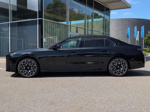 BMW 740 XDRIVE LIMOUSINE 2026