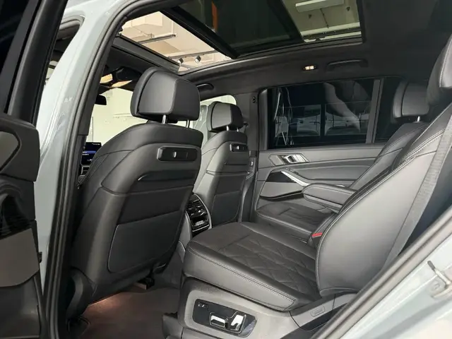 BMW X7 40I 2022